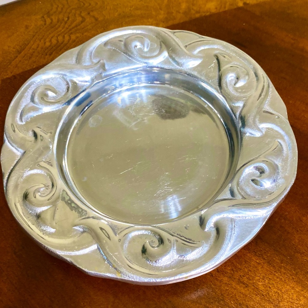 Vintage Bowl looks like Sterling Silver - Picture 3 of 10